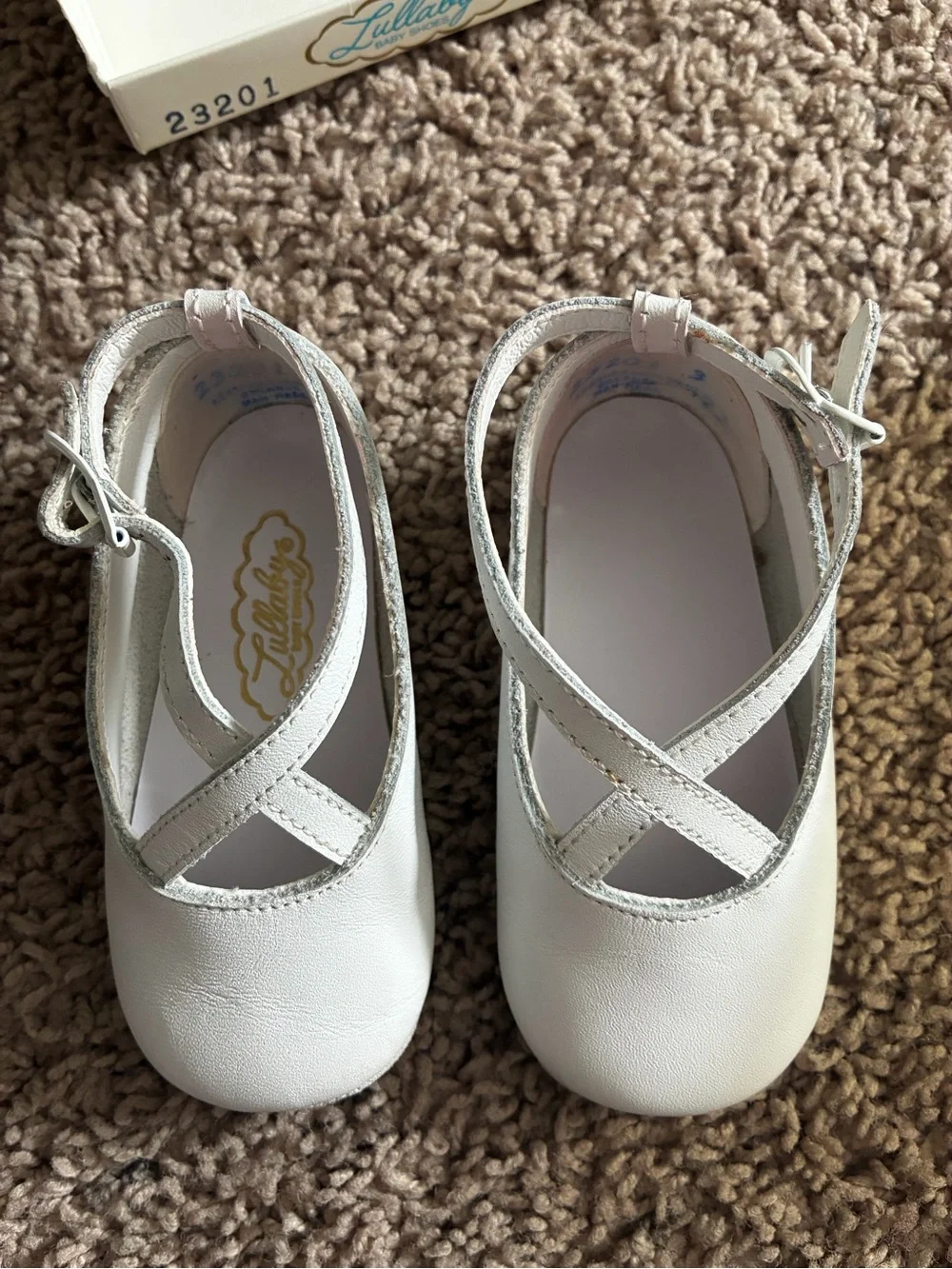 Vintage Lullaby Baby Girls White Dress Shoes Mary Janes - Size 3 23201